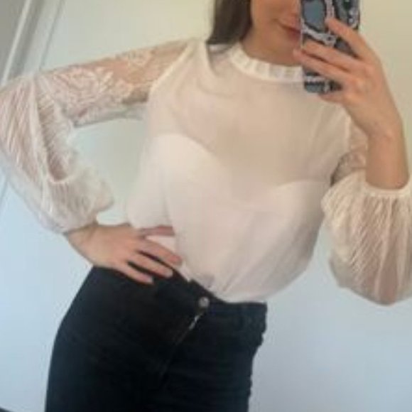 white sheer sleeve lace long sleeve Top Classic - Picture 3 of 10